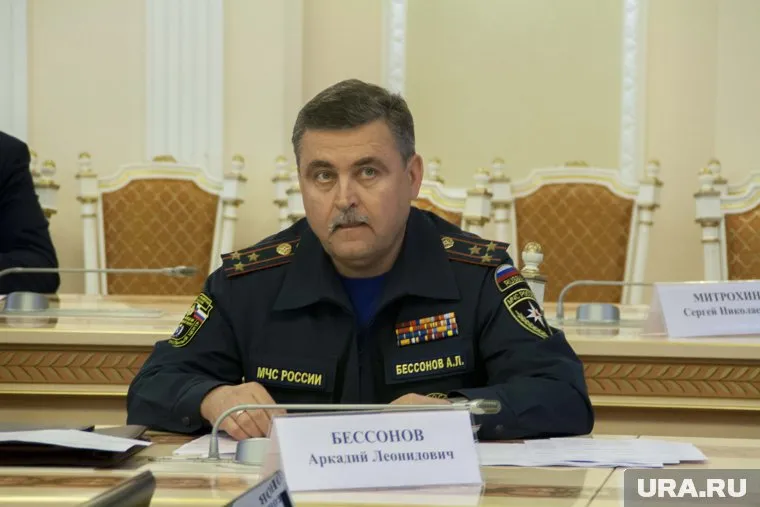 Аркадий Бессонов уходит с поста начальника МЧС по ЯНАО