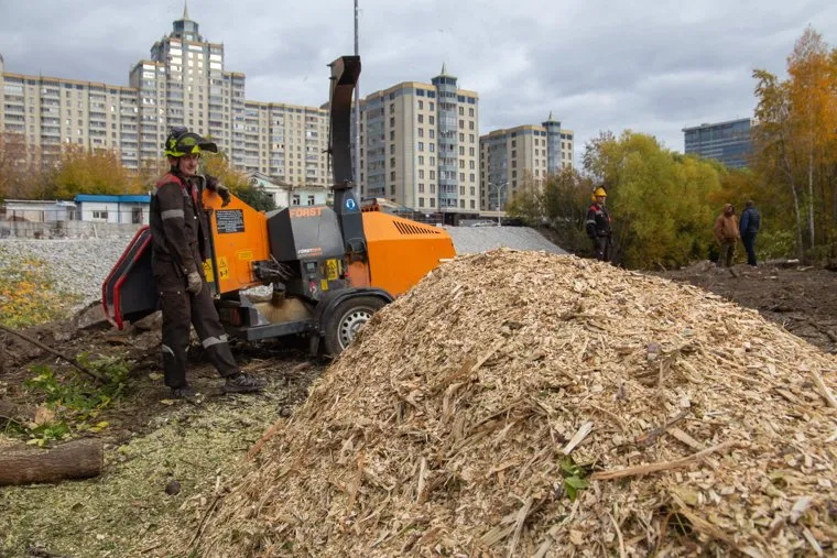 Протест против вырубки сада Нурова. Екатеринбург