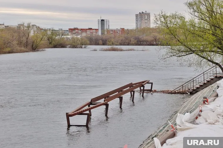 За два часа уровень Тобола в Кургане снизился на два сантиметра