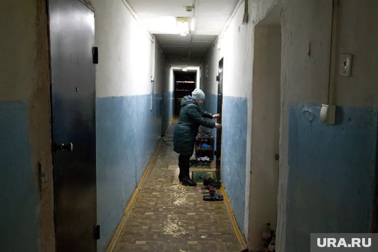 Пенсионерке предложили комнату без душа, с плесенью и голыми стенами (архивное фото)