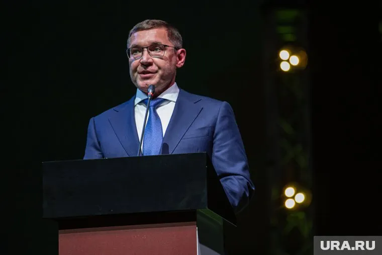 Полпред наградил Журавлева орденом Мужества