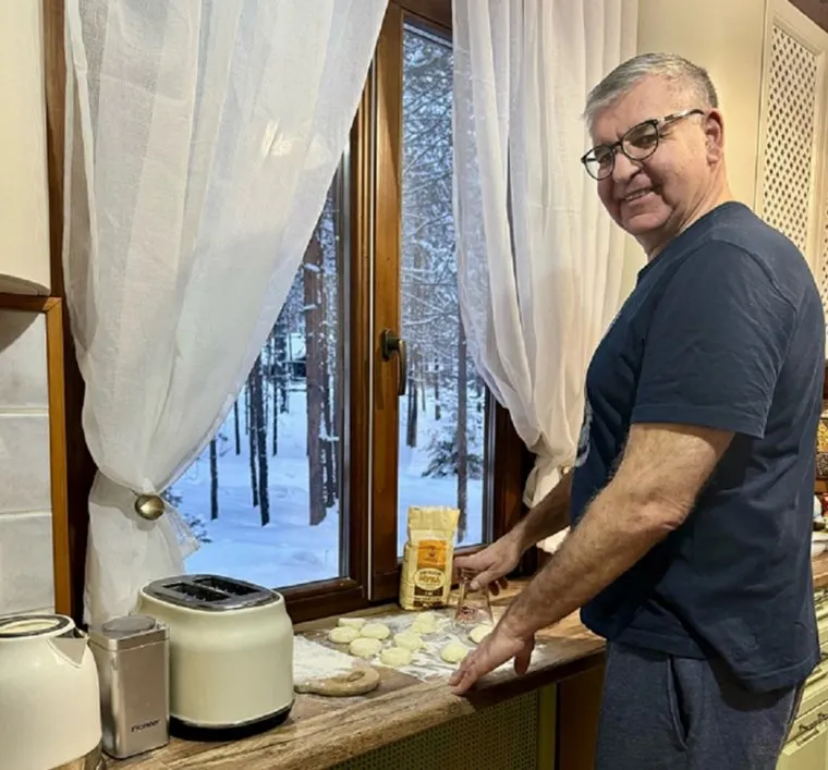 Омбудсмен Сапко раскрыл подписчикам секрет фирменных сырников, которые готовит сам