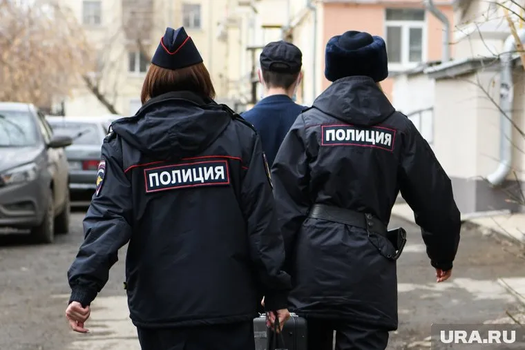 Сейчас полиция выясняет круг подозреваемых