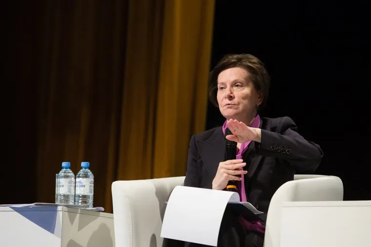 Визит Моора. Сургут, жест рукой, комарова наталья