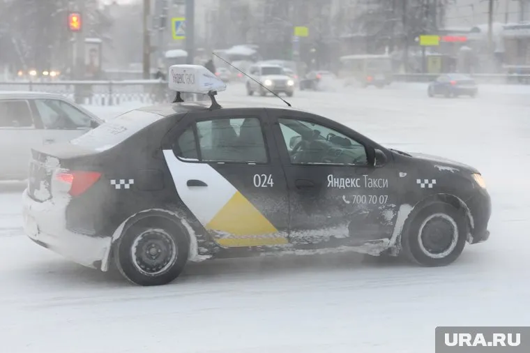 Вечерняя поездка превратилась в кошмар для женщины-водителя