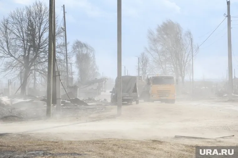 Свердловчан призвали быть бдительными во время непогоды (архивное фото)