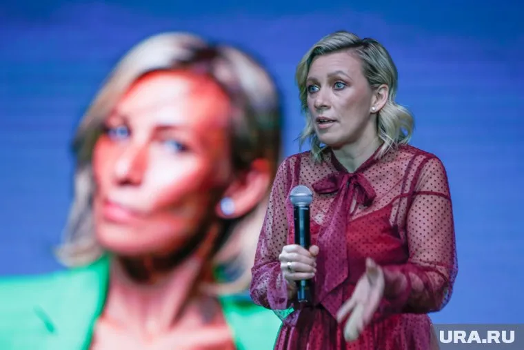 За все действия киевских властей несет ответственность Запад, подчеркнула Мария Захарова