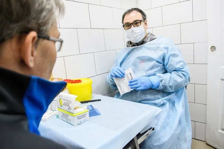 Обсуждение в офисе проекта "Чтобы жить". Екатеринбург