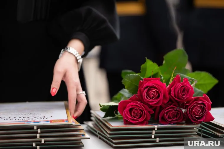 Почти 30 ямальцев получили почетные звания РФ