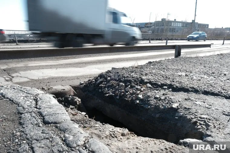 Дорога заблокирована больше часа
