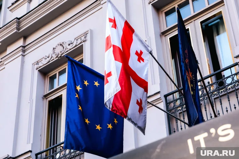 Новый визовый механизм начнет действовать в ноябре, заявила Кос