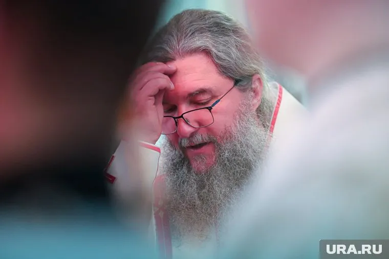 Владыка Евгений обещал высказаться о скандальной ситуации с экс-помощником