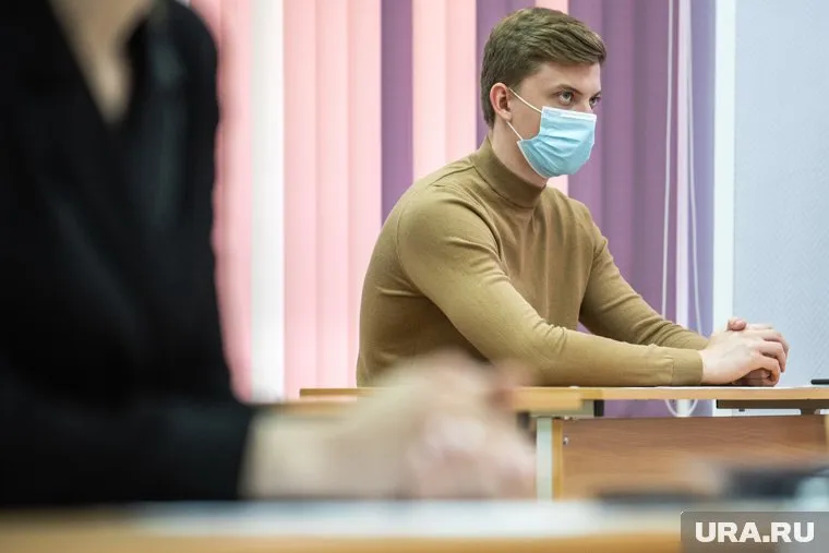 В организм попадет меньшая доза коронавируса, если после контакта с больным прополоскать рот и помыть лицо