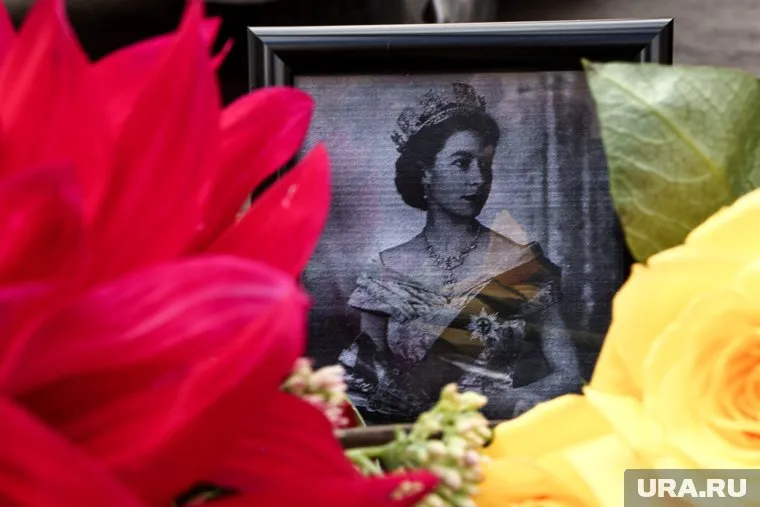 Захарова выразила соболезнования британскому народу в связи со смертью Елизаветы II