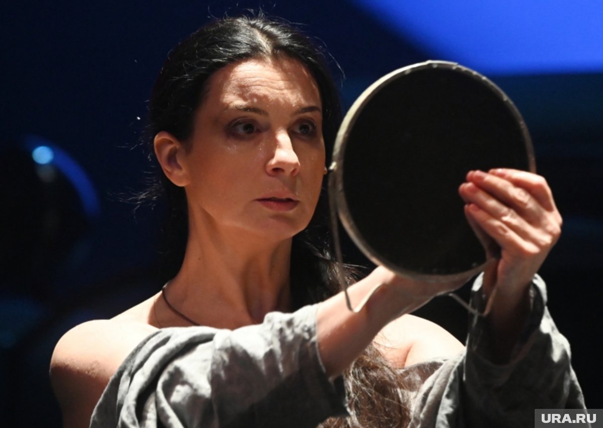 Жертөледегі секс-құлдар