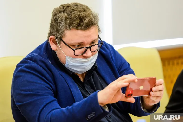 Челябинский журналист Александр Файрузов обожает хот-доги