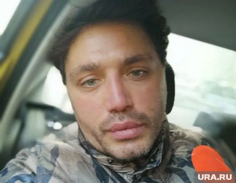 Рустам Солнцев считает, что критиковать знаменитую певицу не стоит