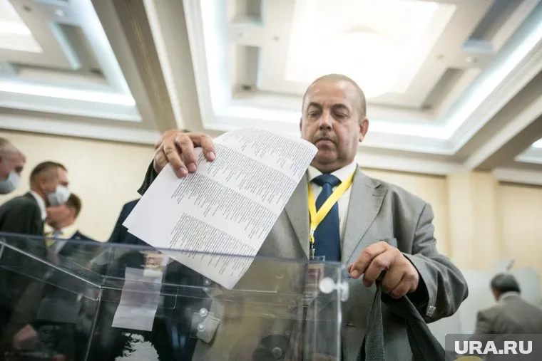 На досрочных парламентских выборах в Молдавии лидирует пропрезидентская партия