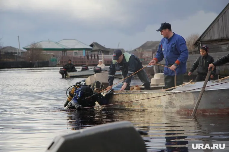 Добраться до деревни можно только на вертолете