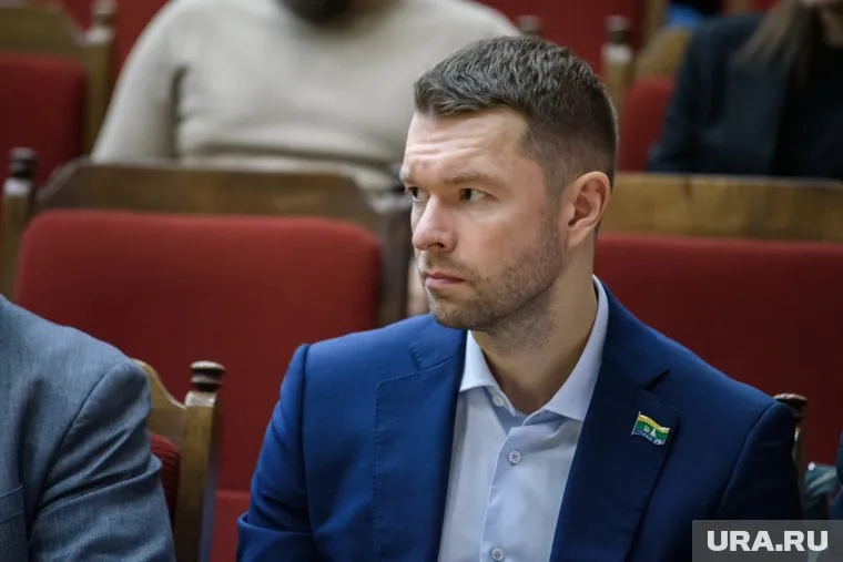 По словам Алексея Вихарева, к УК накопилась масса претензий