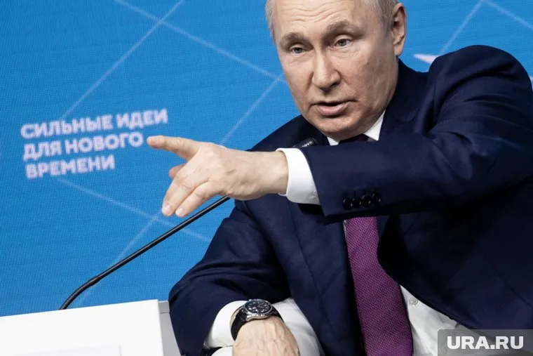Президент РФ Владимир Путин открыл второй фронт в противостоянии с НАТО
