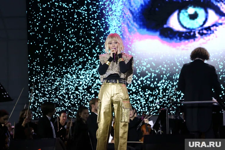 Валерия поблагодарила своего сына, который стал главным идеологом проекта «Исцелю»