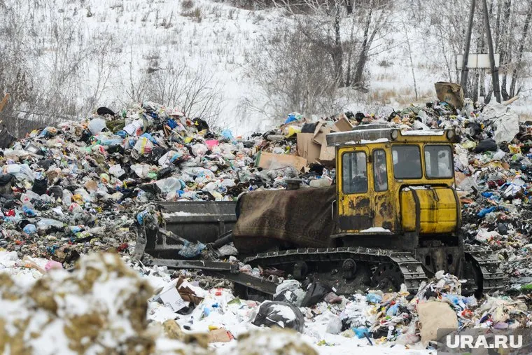 Смену руководства связыывают с планами по строительству на полигоне новых объектов