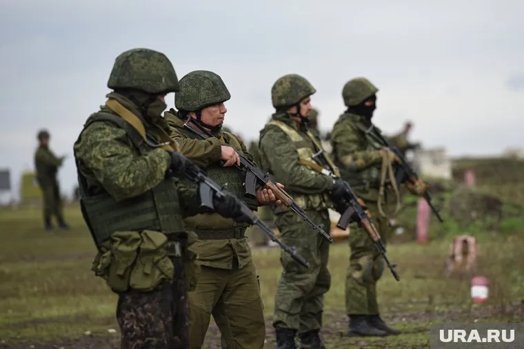 Изменение названия СВО поможет привлечь больше добровольцев в ряды ВС РФ, считает Козин