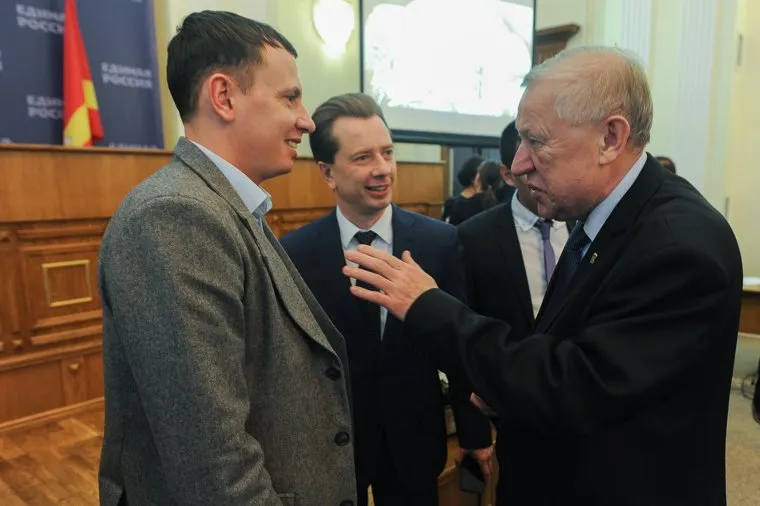 29 конференция челябинского регионального отделения партии Единая Россия. Челябинск, тефтелев евгений, галкин александр, бурматов владимир