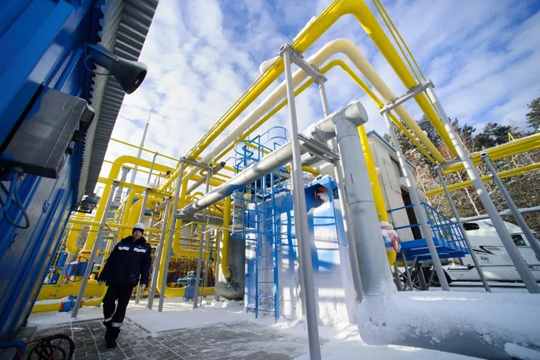 Отправка первой партии сжиженного природного газа автотранспортом из России в Казахстан. Екатеринбург