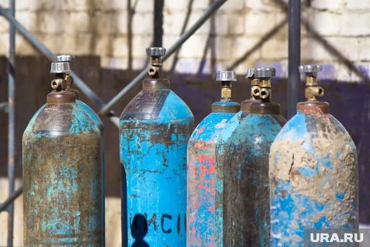 По предварительным данным, мог взорваться кислородный баллон