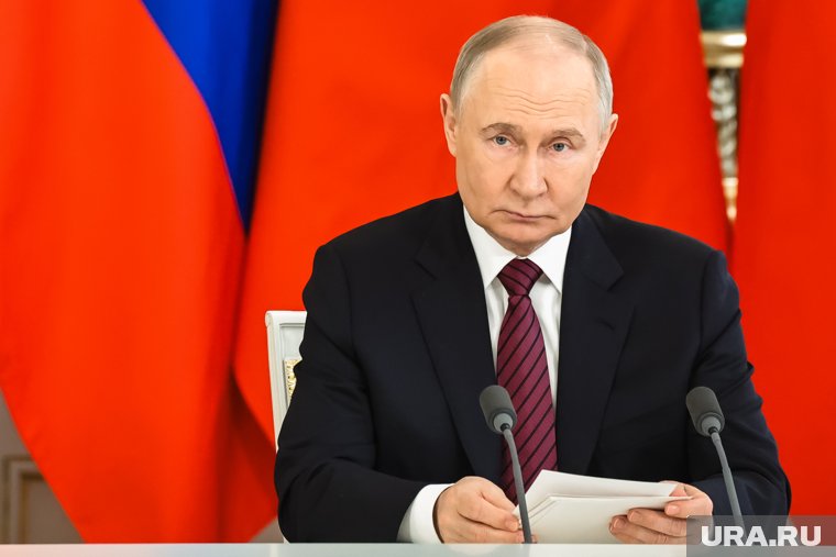 Путин оценил значение морали и нравственности в политике