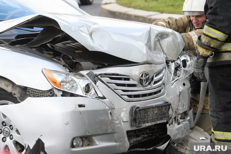 Водителем Toyota Camry оказался 20-летний парень (архивное фото)