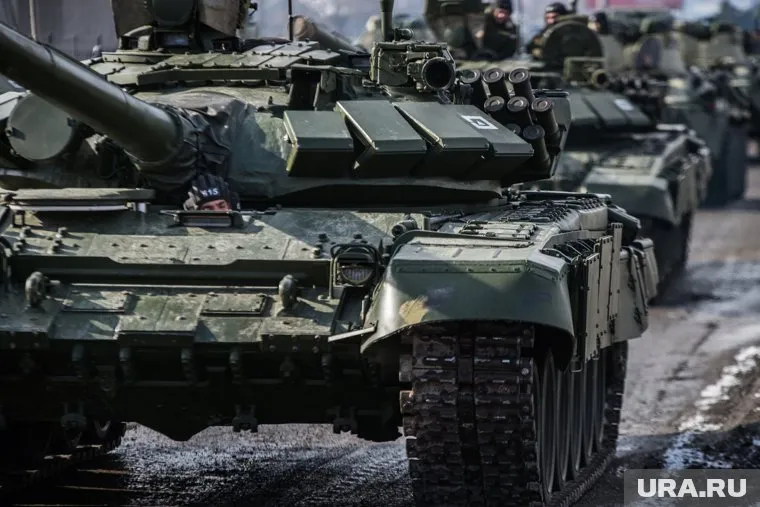 Ранее ВСУ пытались занять позиции не с помощью Т-72, а с помощью бронированных машин