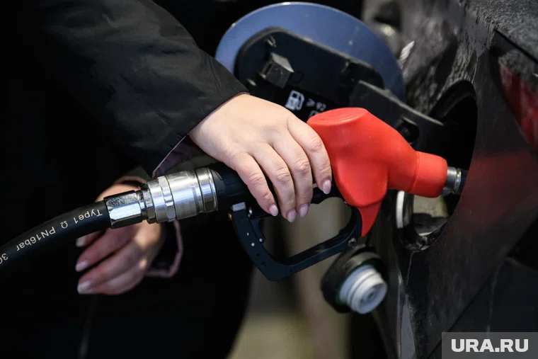 Без топливной карты ни бензин, ни дизель не купить