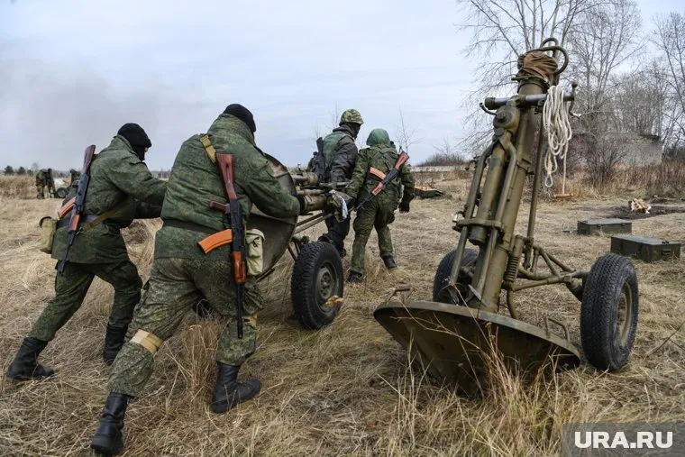 ВС РФ сражаются за село Каменское, рассказал Владимир Рогов