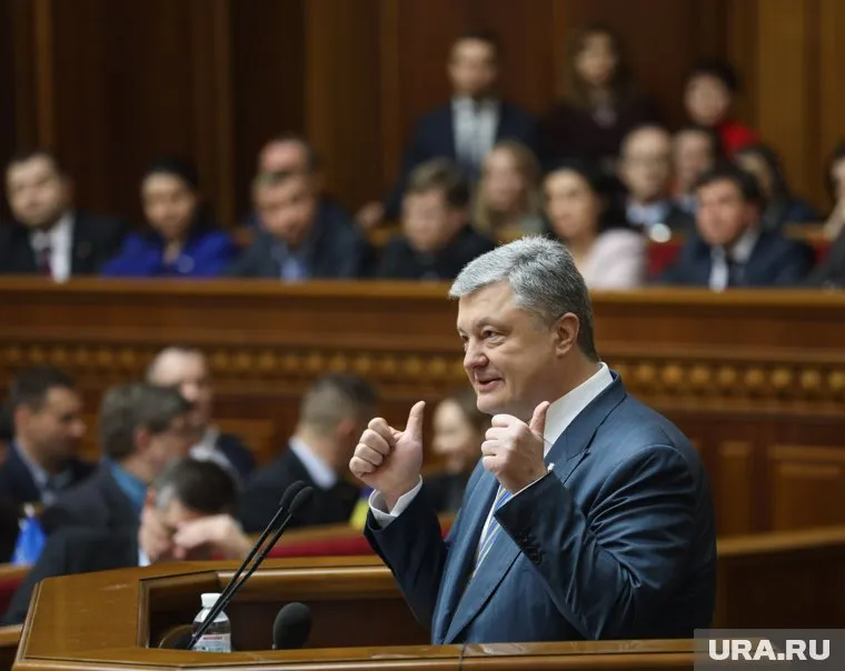 Бывший президент страны планировал принять участие в Парламентской Ассамблее НАТО в Вильнюсе