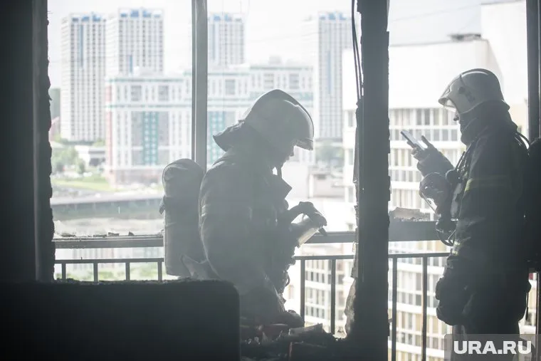 В квартире бизнесмена Озерского загорелась мебель 