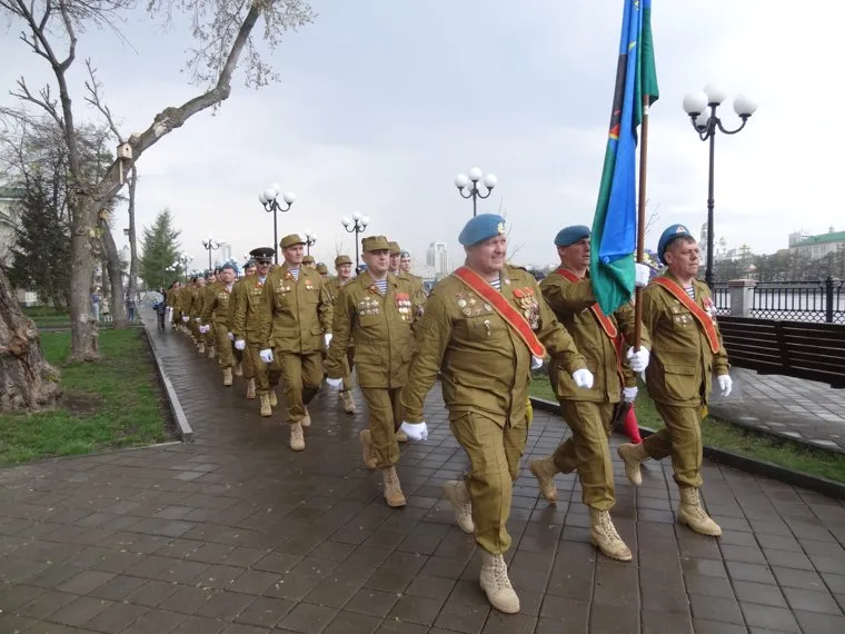 Парад Победы и Бессмертный полк Екатеринбург ДОБАВКА