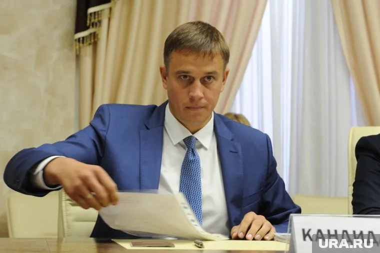 Виталий Пашин завершает последние формальности