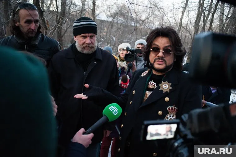 Филипп Киркоров коллекционирует куклы известных людей