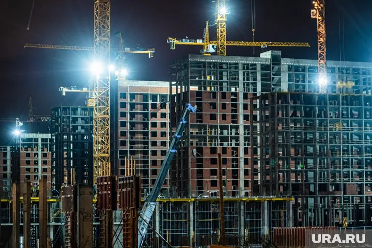 Всего на строительство жилья в Салехарде будет выделено 5 349 635 000 рублей