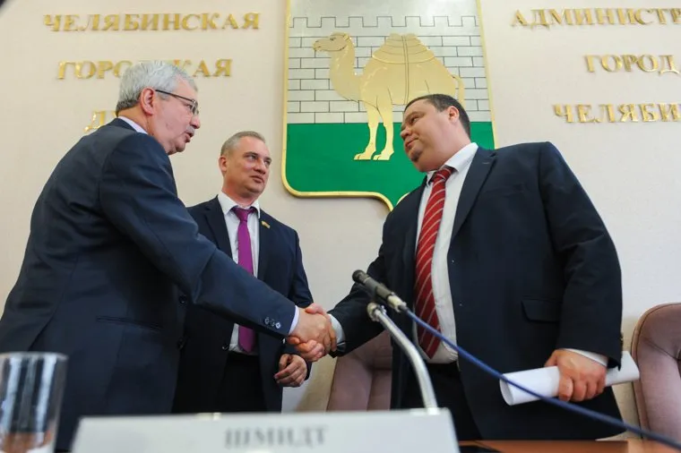 Первое заседание Челябинской городской думы второго созыва, где выбрали председателя, его заместителей и руководителей комиссий. Челябинск