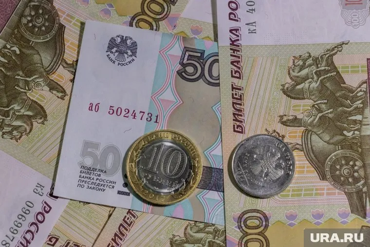 Работающим пенсионерам поднимут пенсию