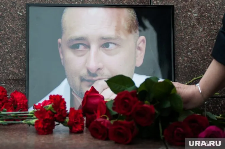 Аркадий Бабченко считает Марка Захарова «лизоблюдом»