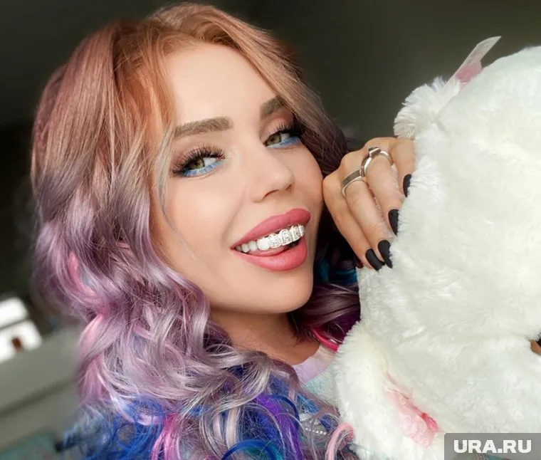 Несколько лет назад блогер Карина Кросс получила 10 суток ареста