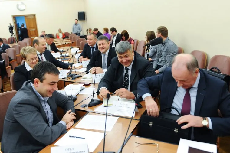 Аппаратное совещание. Челябинск., петров дмитрий, орел александр, колесник сергей, буренков михаил, ереклинцев виктор, подивилова ирина, крехтунов евгений