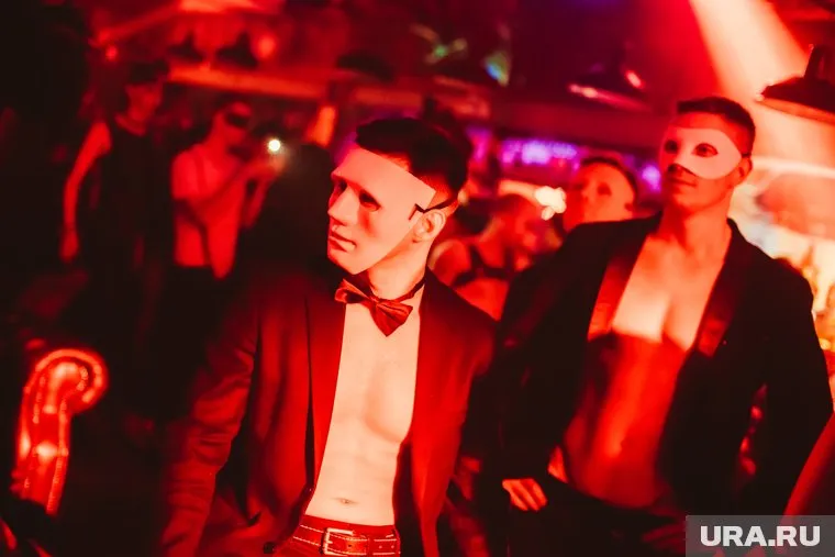 Вечеринка в клубе была остановлена