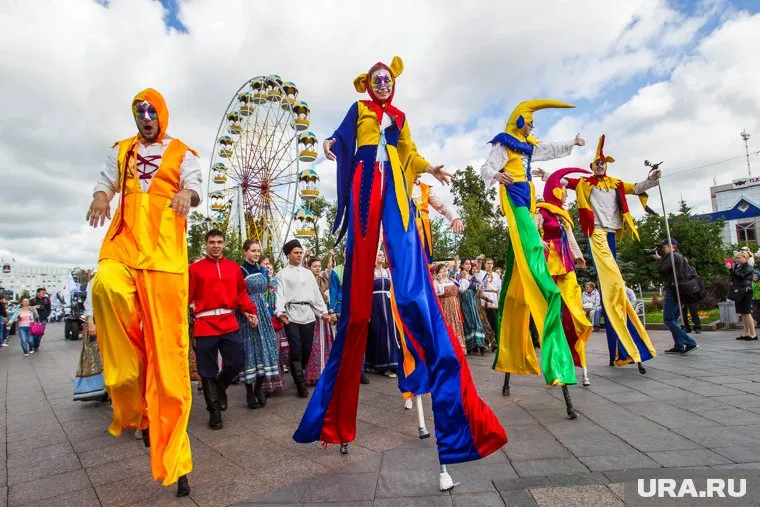 Жителям областной столицы устроят неделю концертов и выступлений