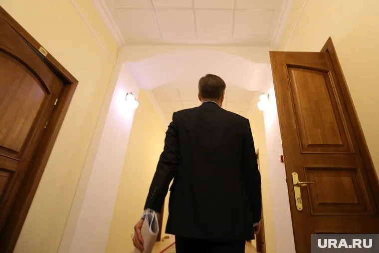 В курганском правительстве усилили пропускной режим